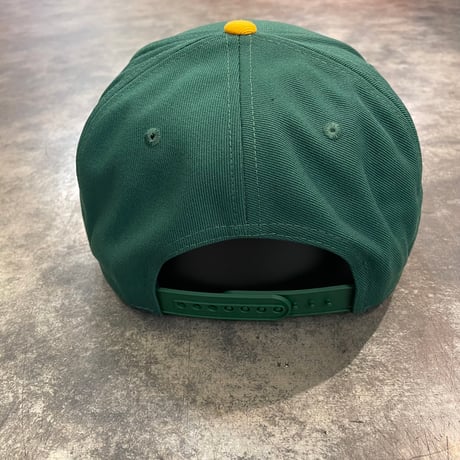日本未発売モデル  NIKE× Oakland Athletics　TOW TONE GREEN/YELLOW　NIKE PRO DEEP  カーブバイザー N-69