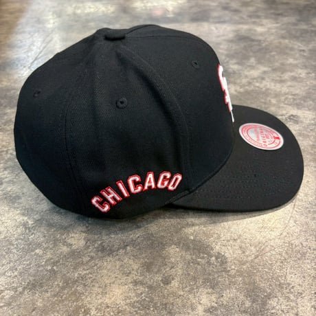 日本未発売モデル  Mitchell &Ness  white sox   black  M-22
