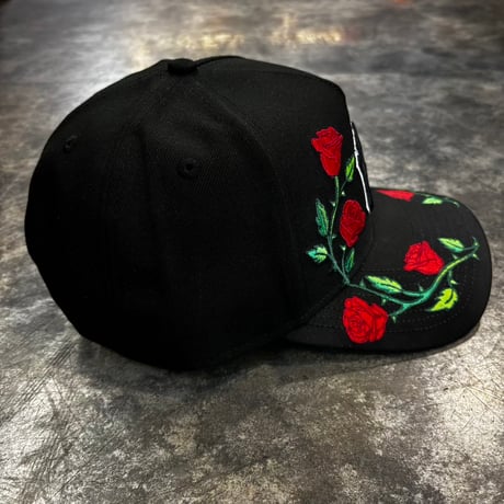 USA買付 NEW ERA 9FORTY NEW YORK YANKEES ROSE EMBROIDERY BLACK CAP　NEWERA -76