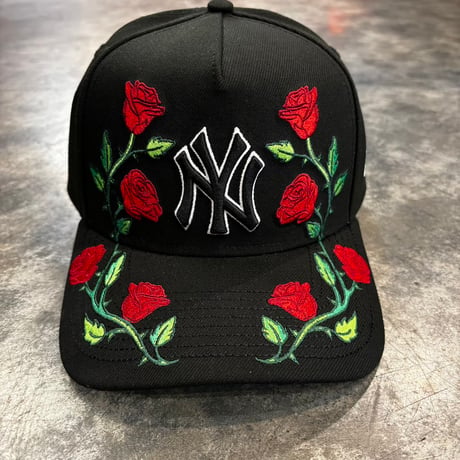USA買付 NEW ERA 9FORTY NEW YORK YANKEES ROSE EMBROIDERY BLACK CAP　NEWERA -76