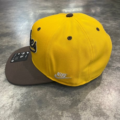NIKE SanDiego PadresYELLOW/BROWN Cooperstown Collection Snapback DEEP  カーブバイザー N-128