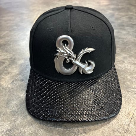 USA買付 Dungeons & Dragons Youth Snapback Hat - Black　US-50