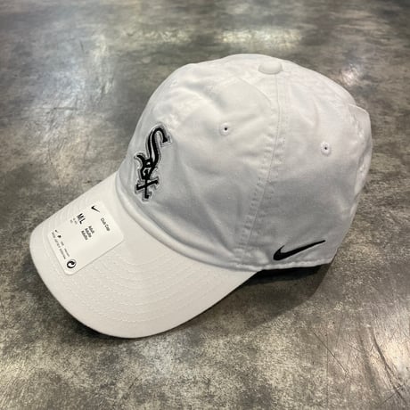 日本未発売モデル  NIKE× WHITE SOX LOGO WHITE Club Cap N-51
