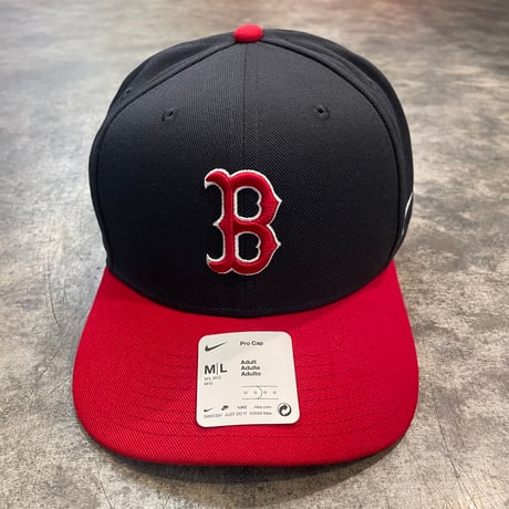 日本未発売モデル  NIKE× Boston Red Sox　TOW TONE NAVY/RED　NIKE PRO DEEP  カーブバイザー N-97