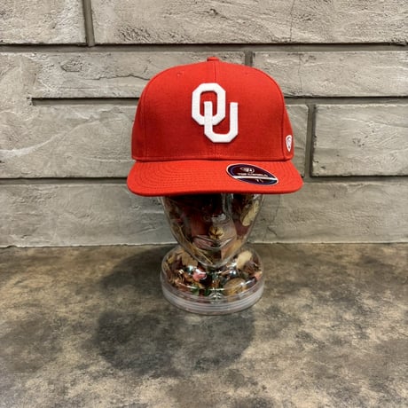 USA買付　Oklahoma Sooners Top of the World Team Color Fitted Hat - RED 7 2/1 (59.6cm)　US-23