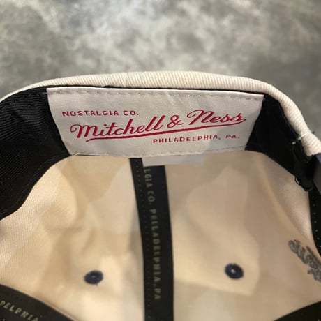 日本未発売モデル  Mitchell &Ness YANKEES collection カーブバイザー STONE/NAVY M-07