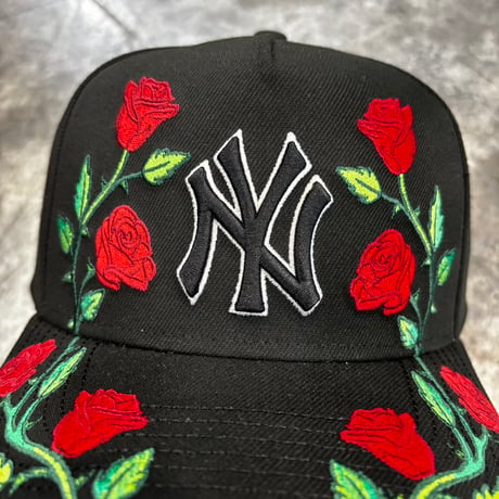 USA買付 NEW ERA 9FORTY NEW YORK YANKEES ROSE EMBROIDERY BLACK CAP　NEWERA -76