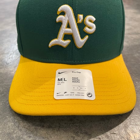 日本未発売モデル  NIKE× Oakland Athletics　TOW TONE GREEN/YELLOW　NIKE PRO DEEP  カーブバイザー N-69