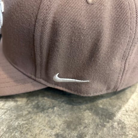 日本未発売モデル  Athletics Nike Rise Performance Adjustable Hat - Brown　Nー195