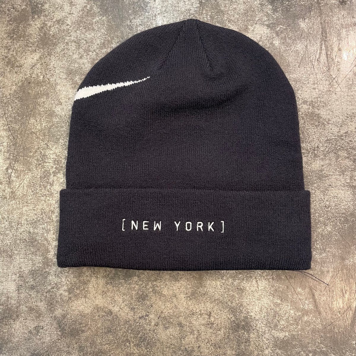 日本未発売モデル NIKE×NEW YORK YANKEES SWOOSH PEAK CUFF