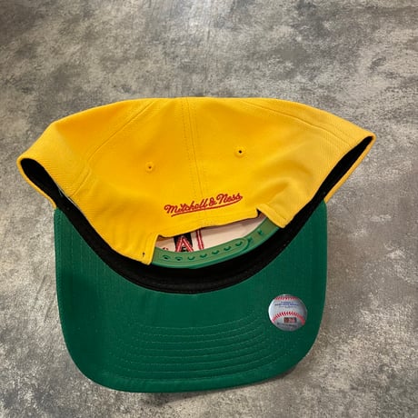 日本未発売モデル  Mitchell &Ness Los AngelesDodgers カーブバイザー YELLOW  M-11