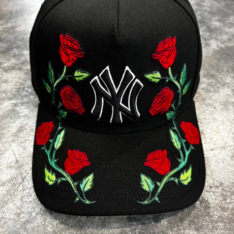 USA買付 NEW ERA 9FORTY NEW YORK YANKEES ROSE EMBROIDERY BLACK CAP　NEWERA -76