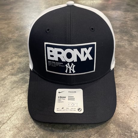 USA限定  NIKE× NEW YORK YANKEES 日本未発売モデル NAVY×WHITE N-125