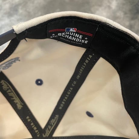 日本未発売モデル  Mitchell &Ness YANKEES collection カーブバイザー STONE/NAVY M-07
