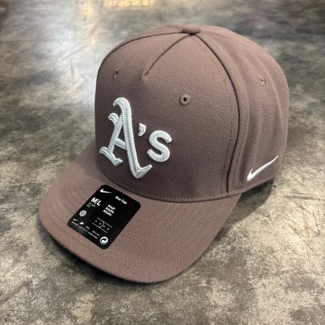 日本未発売モデル  Athletics Nike Rise Performance Adjustable Hat - Brown　Nー195