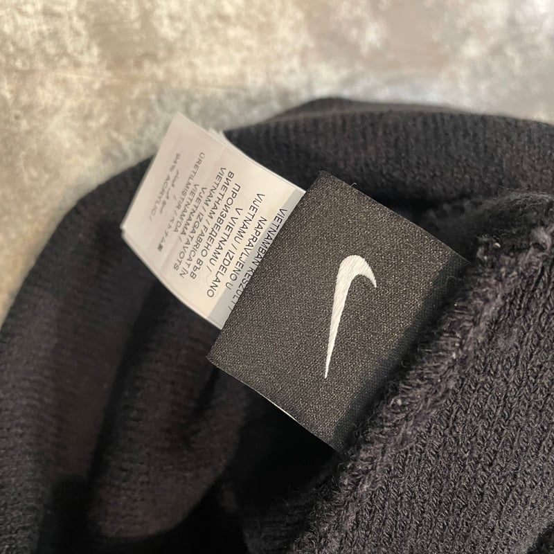 日本製　NIKE Swallows ジャケット Sサイズ 未使用 ナイキ ヤクルトスワローズ Vジャン 長袖 ジャケット サイズ S