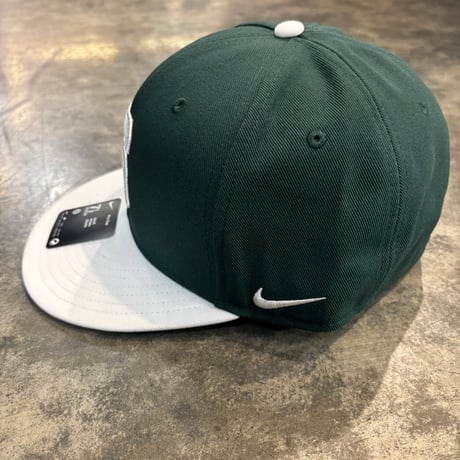 USA買付  Michigan State Spartans Nike Two-Tone Primetime Performance Fitted Hat - Green/White  N-189