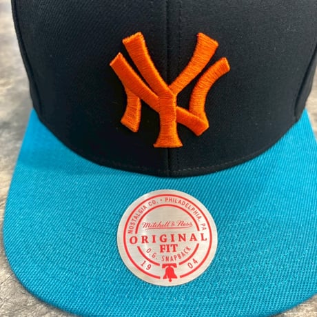 日本未発売モデル  Mitchell &Ness Los NEW YORK YANKEES  black/turquoise  M-18