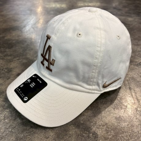 USA買付　 NIKE×Los Angeles Dodgers Club CAP WHITE×light brown N-181