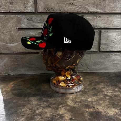 USA買付 NEW ERA 9FORTY NEW YORK YANKEES ROSE EMBROIDERY BLACK CAP　NEWERA -76