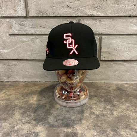 日本未発売モデル  Mitchell &Ness  white sox   black  M-22