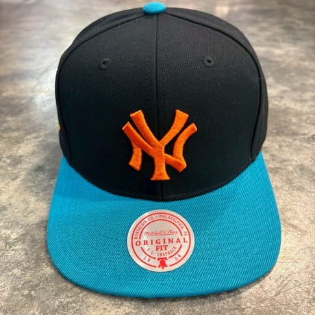 日本未発売モデル  Mitchell &Ness Los NEW YORK YANKEES  black/turquoise  M-18
