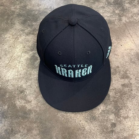 USA買付　Seattle Kraken adidas Team Snapback Hat - Deep Sea Blue　US-06