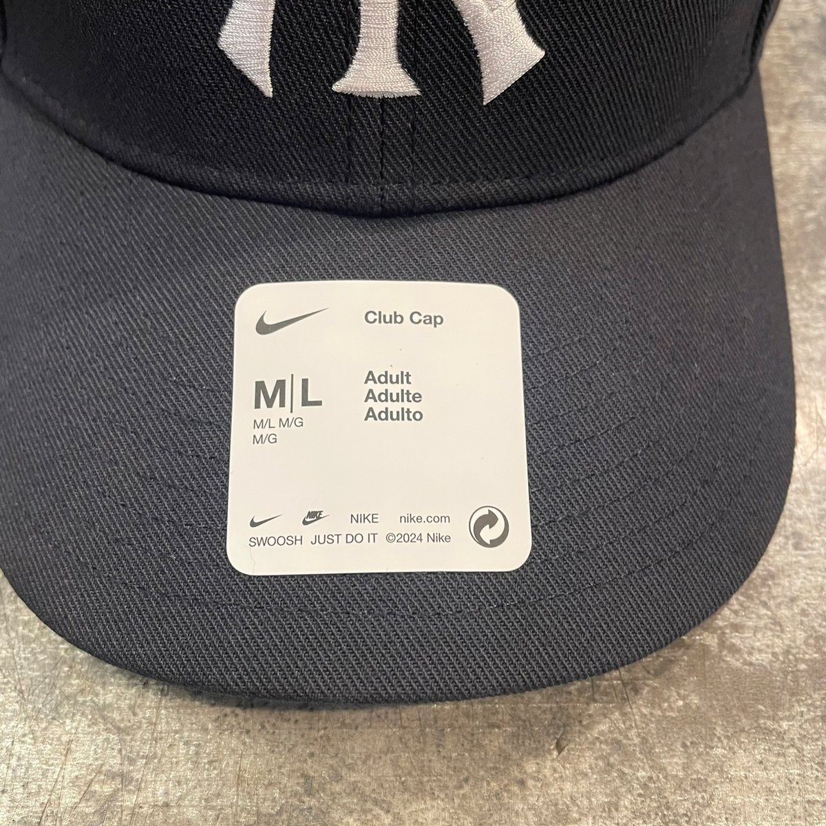 日本未発売モデル NIKE×YANKEES Club CAP NAVY HARD TYPE 