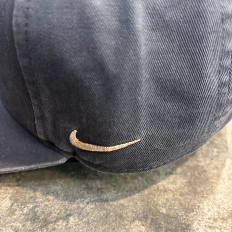 USA買付  Atlanta Braves Nike Monotone Pro Adjustable Hat - Anthracite N-186