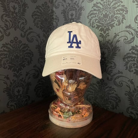 日本未発売モデル NIKE×LOSANGELS DODGERS Club CAP WHITE/ROYAL N-21