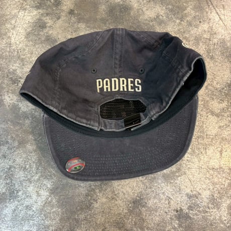 USA買付  NIKE× San Diego Padres Nike Monotone Pro Adjustable Hat N-183