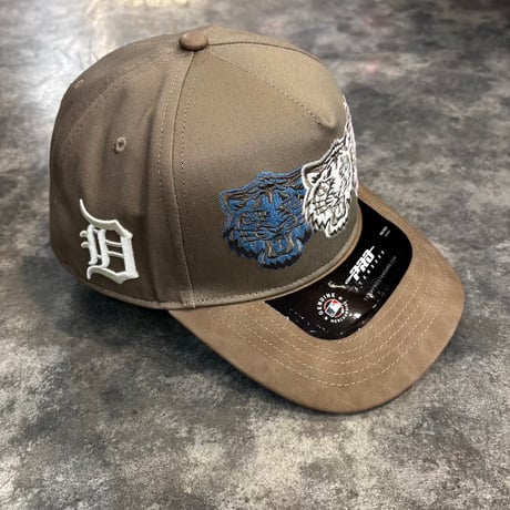 USA買付　Detroit Tigers 'Multicolor Logos' Pro Pinch Strapback USA-58
