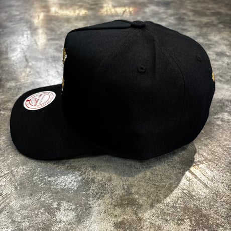 USA買付  LAFC Mitchell & Ness Playmaker Pro Pinch Snapback Hat - Black    M-30