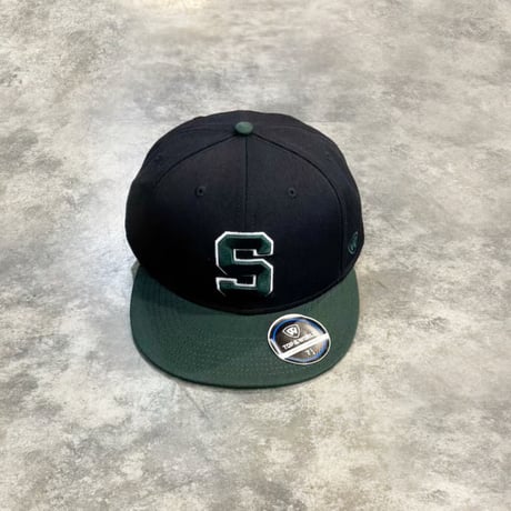 USA買付　Michigan State Spartans Top of the World Team Color Two-Tone Fitted Hat - Black/Green US-43