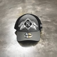 USA買付　NEW ERA ニューヨーク・ヤンキース 2022 ポストシーズン メッシュキャップ グレー/ブラック 9FORTY Adjustable　NEWERA-74