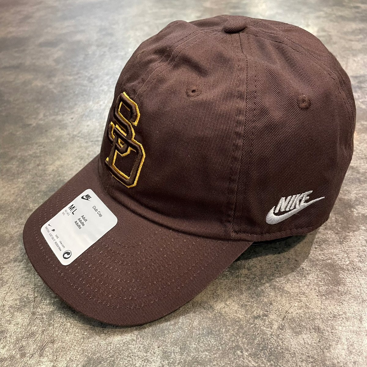 Nike San Diego Padres キャップ ナイキ新品未使用 San Diego Padres Swoosh Men's Nike Dri-FIT MLB Hat. Nike.com