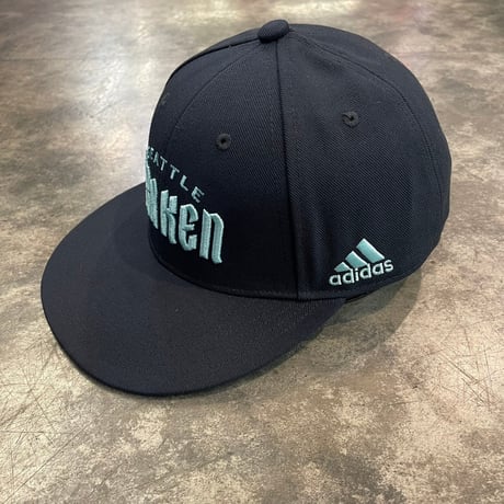 USA買付　Seattle Kraken adidas Team Snapback Hat - Deep Sea Blue　US-06