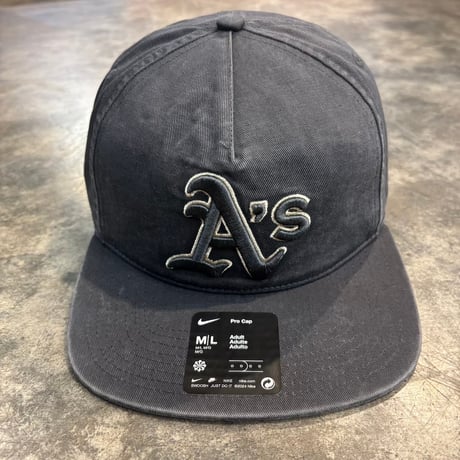 USA買付St. Athletics  Nike Monotone Pro Adjustable Hat - Anthracite N-205
