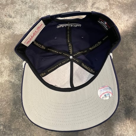日本未発売モデル  Mitchell &Ness Los AngelesDodgers カーブバイザー YELLOW  M-11