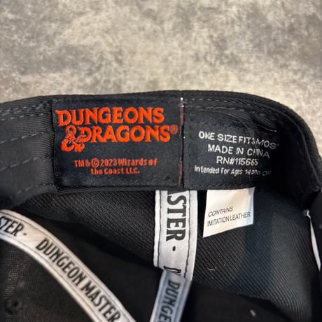 USA買付 Dungeons & Dragons Youth Snapback Hat - Black　US-50