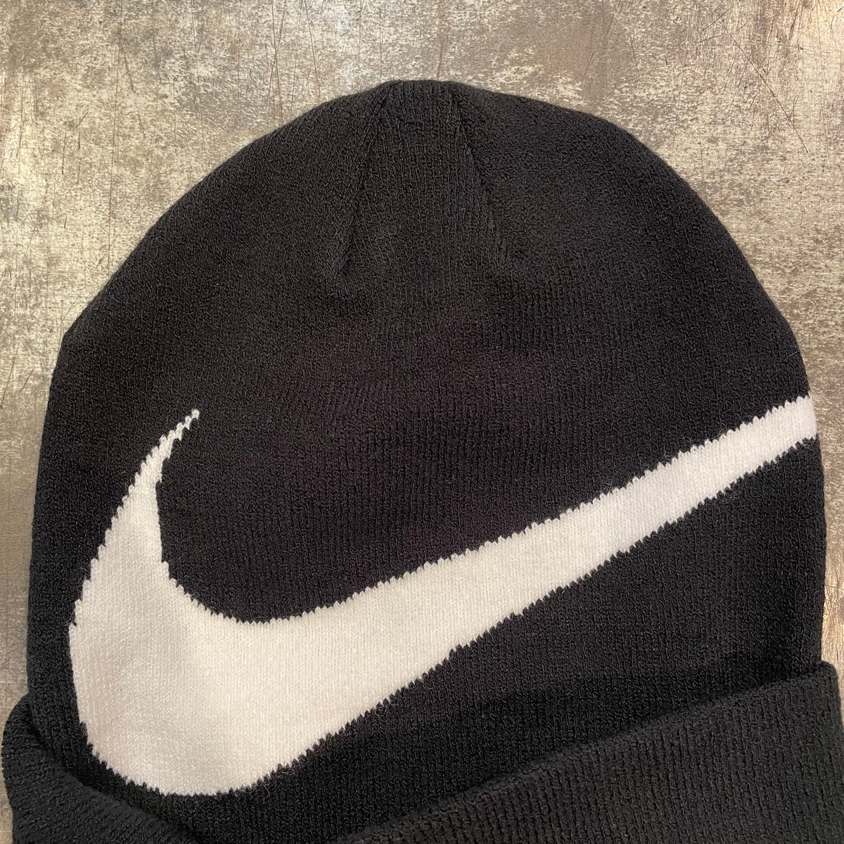 NIKE ニット帽 ビッグスウッシュ 日本未発売モデル NIKE×NEWYORK YANKEES SWOOSH PEAK CUFFE