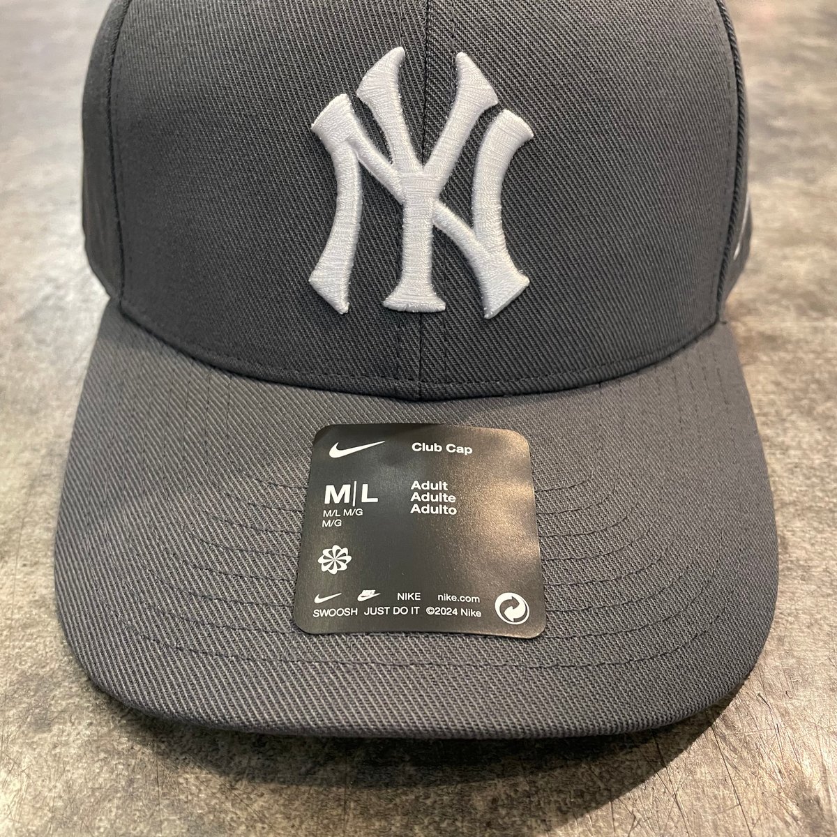 日本未発売モデル NIKE×NEWYORK YANKEES Club CAP GRAY HA 日本未発売モデル NIKE×NEWYORK YANKEES Club CAP GRAY HA