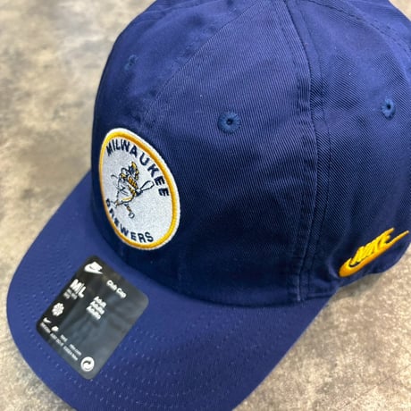 日本未発売モデル NIKE×Milwaukee Brewers  ROYAL N-155