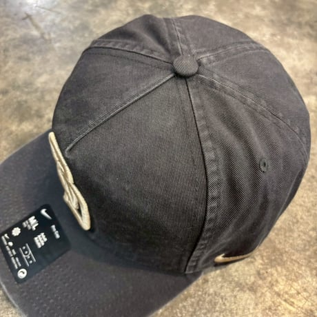 USA買付  NIKE× San Diego Padres Nike Monotone Pro Adjustable Hat N-183