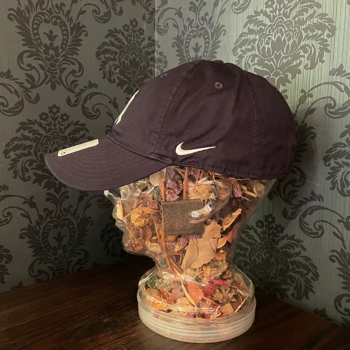 日本未発売モデル NIKE×YANKEES Club CAP NAVY N-24 | GOOD