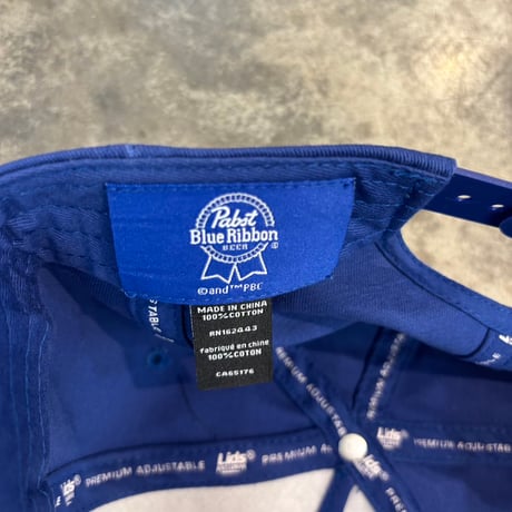 USA買付 Pabst Blue Ribbon Adjustable Golfer Hat with Rope - Blue　US-51