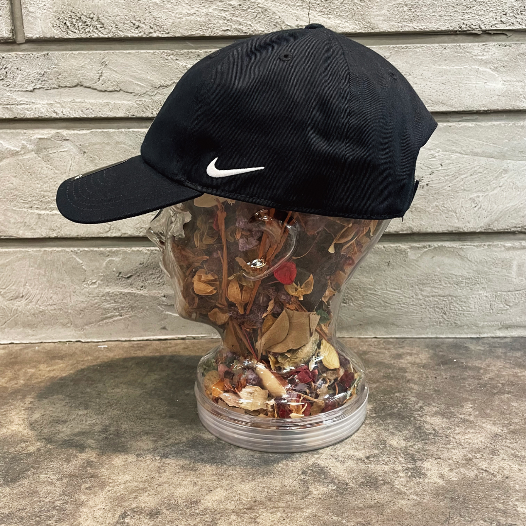 日本未発売モデル NIKE×NEW YORK YANKEES Club CAP カラー/BL 日本未発売モデル NIKE×NEW YORK YANKEES Club CAP カラー/BL