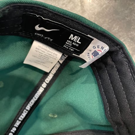 日本未発売モデル  NIKE× Oakland Athletics　TOW TONE GREEN/YELLOW　NIKE PRO DEEP  カーブバイザー N-69