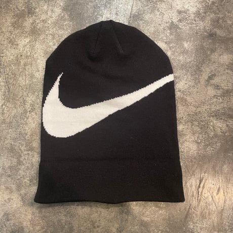 日本未発売モデル　NIKE×Chicago Cubs SWOOSH PEAK CUFFED KNIT/BLACK N-108
