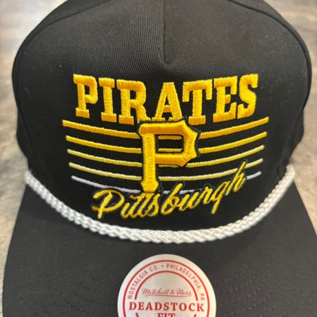 日本未発売モデル  Pittsburgh Pirates Mitchell & Ness Black Radiant Lines  BLACK M-24
